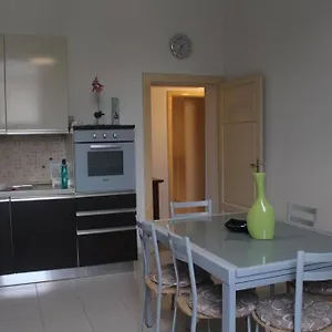 https://6th-door-house.it-tuscanyhotel.com